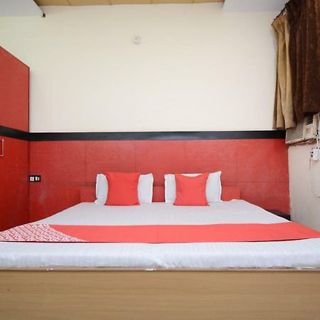 Oyo 29852 Hotel Golden View Abadpura Екстер'єр фото