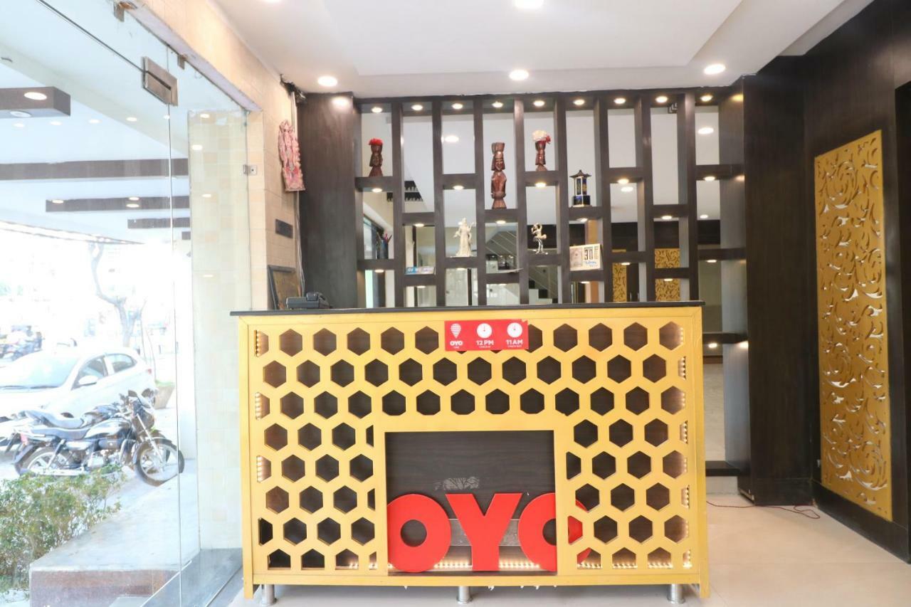Oyo 29852 Hotel Golden View Abadpura Екстер'єр фото