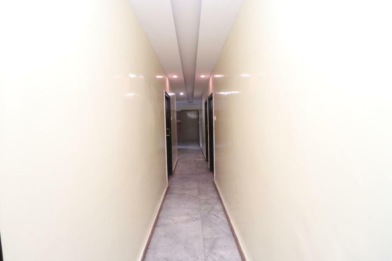 Oyo 29852 Hotel Golden View Abadpura Екстер'єр фото