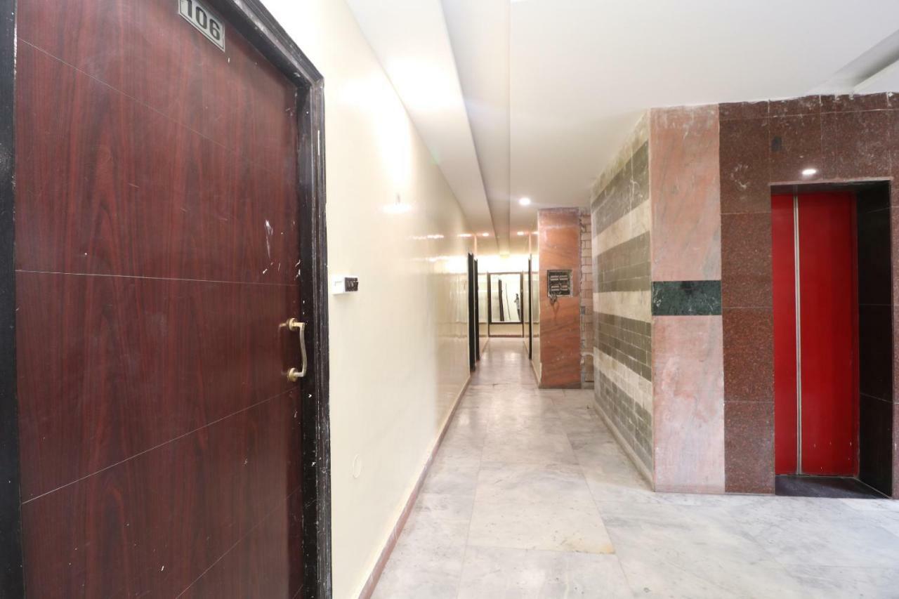 Oyo 29852 Hotel Golden View Abadpura Екстер'єр фото