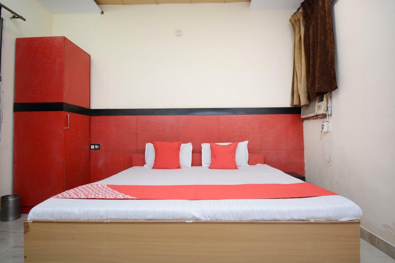 Oyo 29852 Hotel Golden View Abadpura Екстер'єр фото